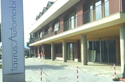 SAN GIORGIO - Sigilli della polizia al concessionario non autorizzato