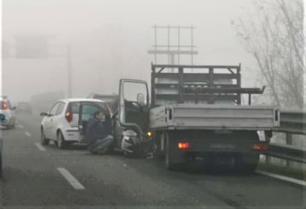 TORINO-CASELLE - Incidente con tre veicoli: una donna ferita