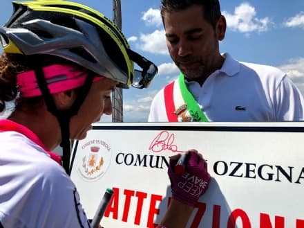 CANAVESE - Paola Gianotti ha chiuso a Ivrea il suo Giro del Piemonte per chiedere rispetto e sicurezza per i ciclisti - VIDEO