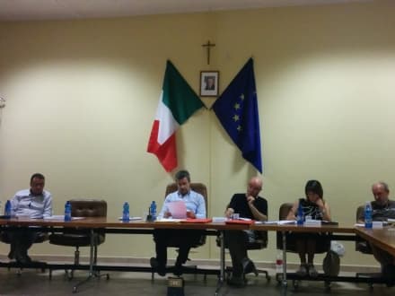 VALPERGA - Il crocifisso e i comunisti animano il consiglio comunale