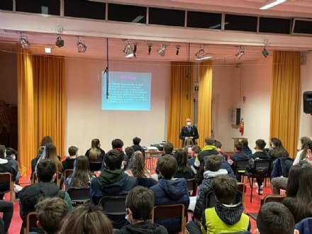 CIRIE' - Contro bullismo e cyberbullismo gli studenti incontrano la polizia locale