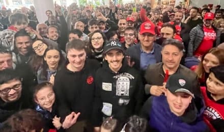 CHIVASSO - Folla in delirio per Pecco Bagnaia: «Mi piacerebbe provare a guidare una Formula Uno»