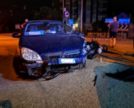 VALPERGA - Incidente stradale all'incrocio di via Mazzini: scooterista finisce in ospedale