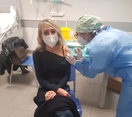 VACCINI COVID - In Canavese hanno ricevuto la prima dose Pfizer 7871 persone: nei prossimi giorni previsto forte incremento nelle case di riposo