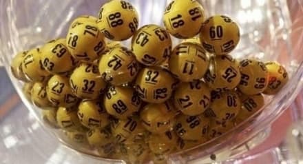 CARAVINO - Gioca 5 euro e ne vince 22mila al lotto