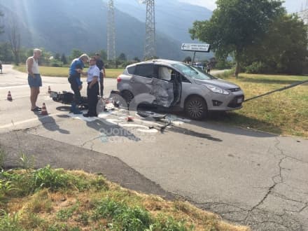 SETTIMO VITTONE - Scontro auto-moto: centauro grave