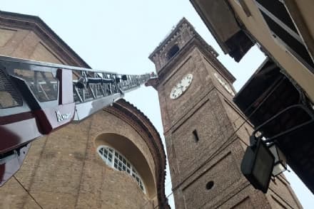 FAVRIA - Giù calcinacci dal campanile: nuovo intervento dei pompieri - VIDEO