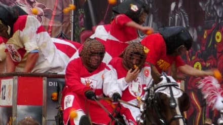 IVREA - Carnevale, solo oggi l'accesso a pagamento