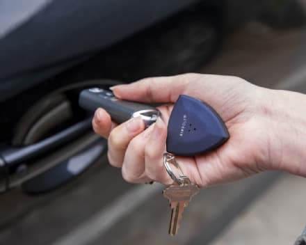 TECH - Il più piccolo localizzatore del mondo