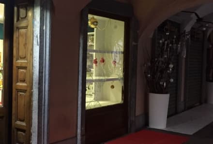 RIVAROLO - Spaccata notturna nella tabaccheria vicino al municipio