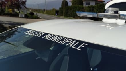 CIRIE' - Furti nelle case, due ragazzine fermate con cacciaviti e chiavi inglesi sotto il giubbotto: denunciate dalla polizia locale