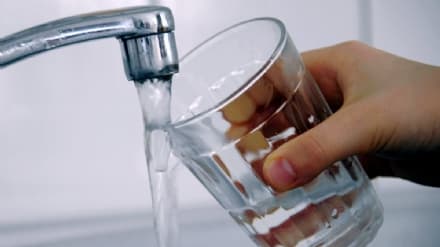 MONTANARO - Troppi batteri nell'acqua: a scuola solo bottigliette