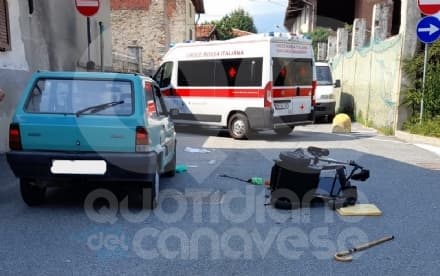 VALPERGA - Pensionato sulla sedia a rotelle travolto da una Fiat Panda: ferito e trasportato in ospedale - FOTO