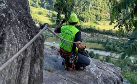 PONT CANAVESE - La via ferrata non è più sicura: il sindaco ne ordina la chiusura immediata