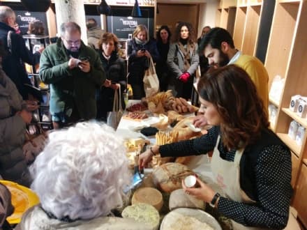 PARELLA - Centro termale, hotel, ristoranti e botteghe: Manital investe sul turismo in Canavese - FOTO