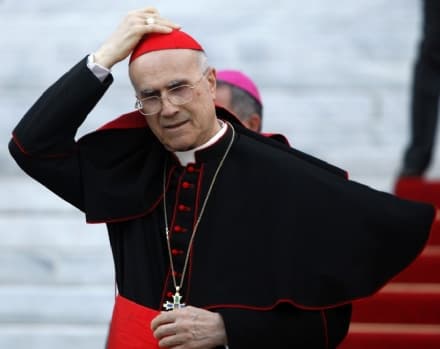 ROMANO - Inchiesta del Vaticano sul cardinal Tarcisio Bertone