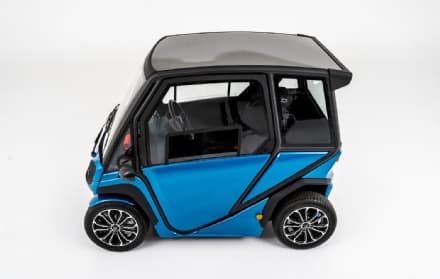 AMBIENTE – La microcar da città, che funziona col sole