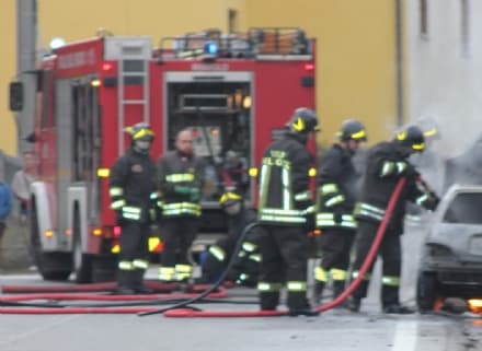 CIRIE' - Va a fuoco l'auto di un senzatetto: ancora il piromane?