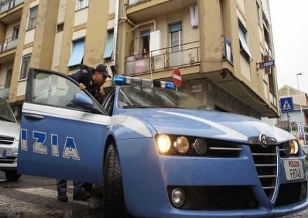 IVREA - Rubano nell'alloggio ma vengono sorpresi da un vicino: due georgiani arrestati dalla polizia