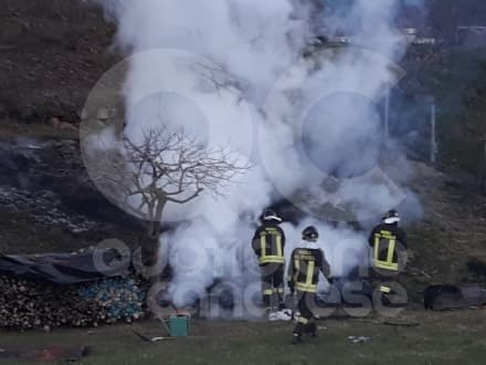 BALDISSERO-CUORGNE' - Doppio incendio e giornata di super lavoro per i vigili del fuoco - FOTO