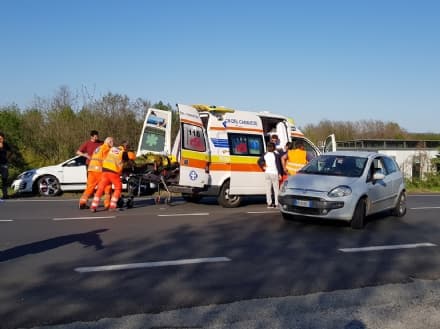 VALPERGA - Un altro incidente sulla 460: due feriti - FOTO e VIDEO