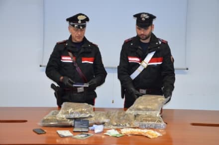 CIRIE' - Tre chili di marijuana in casa: arrestato dai carabinieri un insospettabile pusher