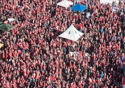 TORINO - Il covid cambia il raduno dei Babbi Natale per il Regina Margherita