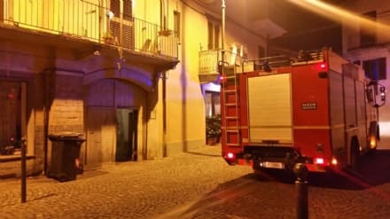 RIVAROLO - Incendio alloggio: dal ristorante spengono le fiamme