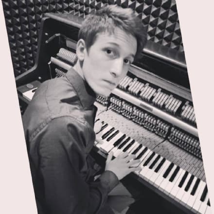 FAVRIA - La musica fa rotta verso l'America: il talento canavesano di Riccardo Gresino in Usa