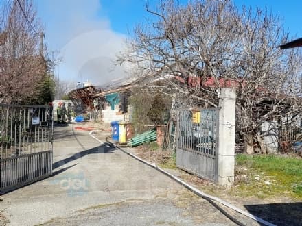 SAN BENIGNO CANAVESE - Casa esplosa, ancora in prognosi riservata l'uomo ferito - FOTO e VIDEO