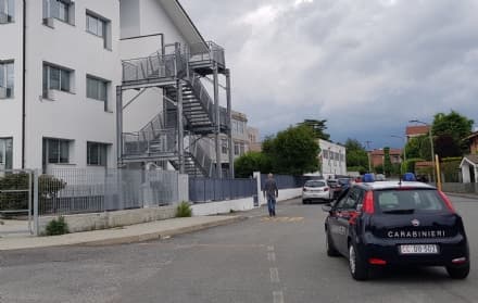 RIVAROLO CANAVESE - Crollano dei calcinacci alle scuole medie: colpita una studentessa