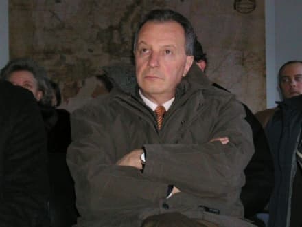 CERESOLE - Valanga sulle case: l'ex sindaco a processo