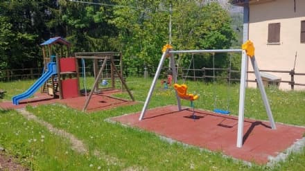 CASTELNUOVO NIGRA - Comune attento ai bimbi diversamente abili: installate nuove giostrine