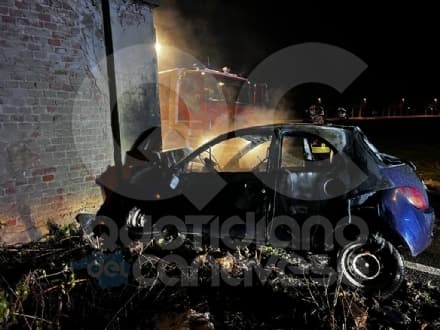 MUORE A 18 ANNI NELL'AUTO CHE BRUCIA, TRAGEDIA A CASELLE NELLA NOTTE: FERITI ALTRI TRE RAGAZZI - FOTO