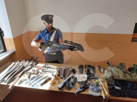CIRIE'-GERMAGNANO - Si finge un agente dei servizi segreti e gira armato: arrestato dai carabinieri di Ciriè e Leini - FOTO
