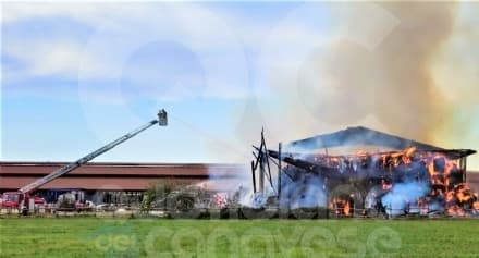 RIVAROLO CANAVESE - Incendio all'azienda agricola Mellano: distrutto il fienile - FOTO e VIDEO