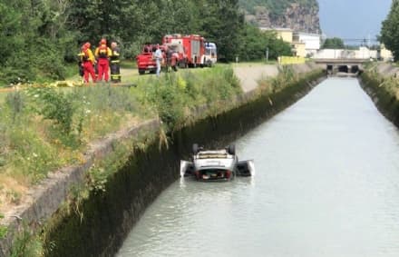 TRAGEDIA A QUASSOLO - Cade nel canale con l'auto e muore: una donna di Tavagnasco non ha avuto scampo - FOTO