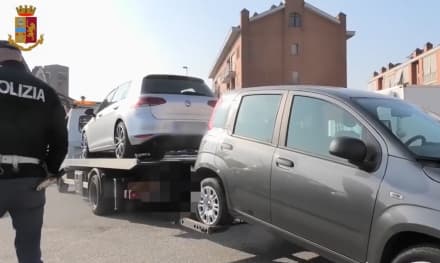 BORGARO-CASELLE - Nullatenente con la pensione di cittadinanza: ma era un usuraio. La polizia gli confisca case e auto per mezzo milione di euro