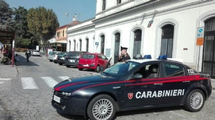 IVREA - Insulti razzisti e botte tra donne in coda alla cassa del bar