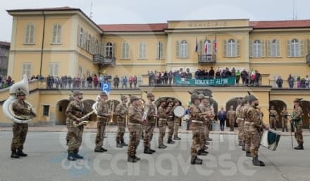 FORNO CANAVESE - Applausi a scena aperta per la fanfara della Brigata Alpina Taurinense - VIDEO