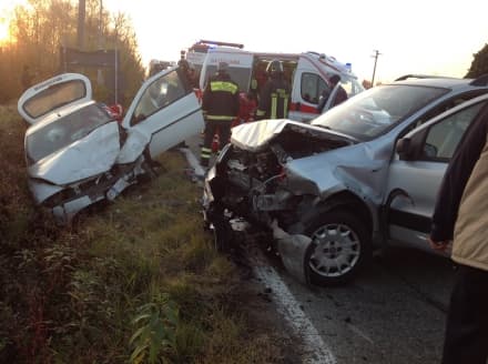 SALASSA - Bruttissimo incidente in via Rivarolo: tre persone ferite. Un automobilista elitrasportato al Cto - FOTO E VIDEO