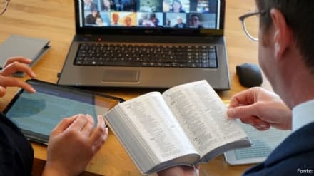 CANAVESE - I Testimoni di Geova di Ivrea commemorano la morte di Gesù su zoom