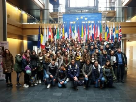 CASELLE - Studenti «europarlamentari» per un giorno - FOTO