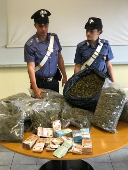 CHIVASSO - Arrestati due trafficanti di droga nella loro villa bunker
