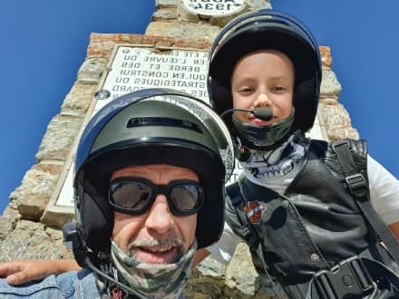 RIVARA - Omicidio suicidio, Andrea ucciso con un colpo al cuore. Un'amica ha chiamato il 112 ma era ormai tardi