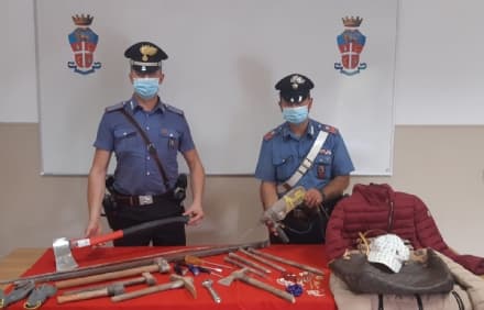 FIORANO - Beccato dai carabinieri a rubare in un villino: 35enne nei guai con la giustizia - FOTO E VIDEO