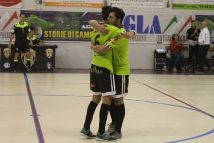 CALCIO A 5 SERIE B - Il Castellamonte centra la prima vittoria della stagione - FOTO