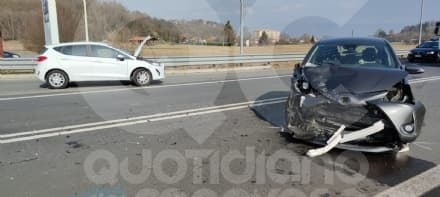 IVREA - Spaventoso schianto sulla Pedemontana, due feriti - FOTO