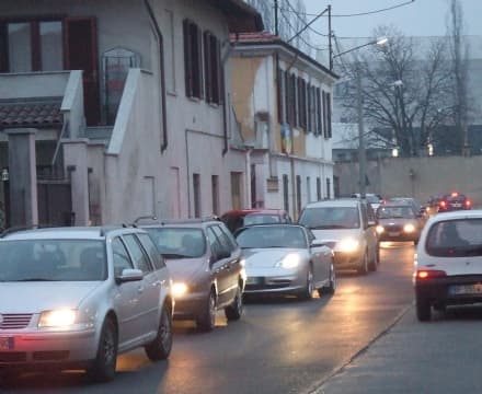 RIVAROLO - Il Comune studia un «peduncolo» per ridurre il traffico