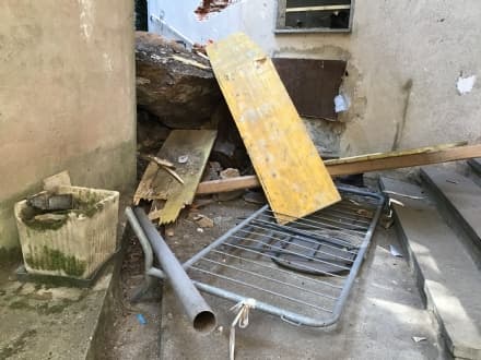 LOCANA - Frana su una palazzina, dodici persone evacuate nel cuore della notte - FOTO